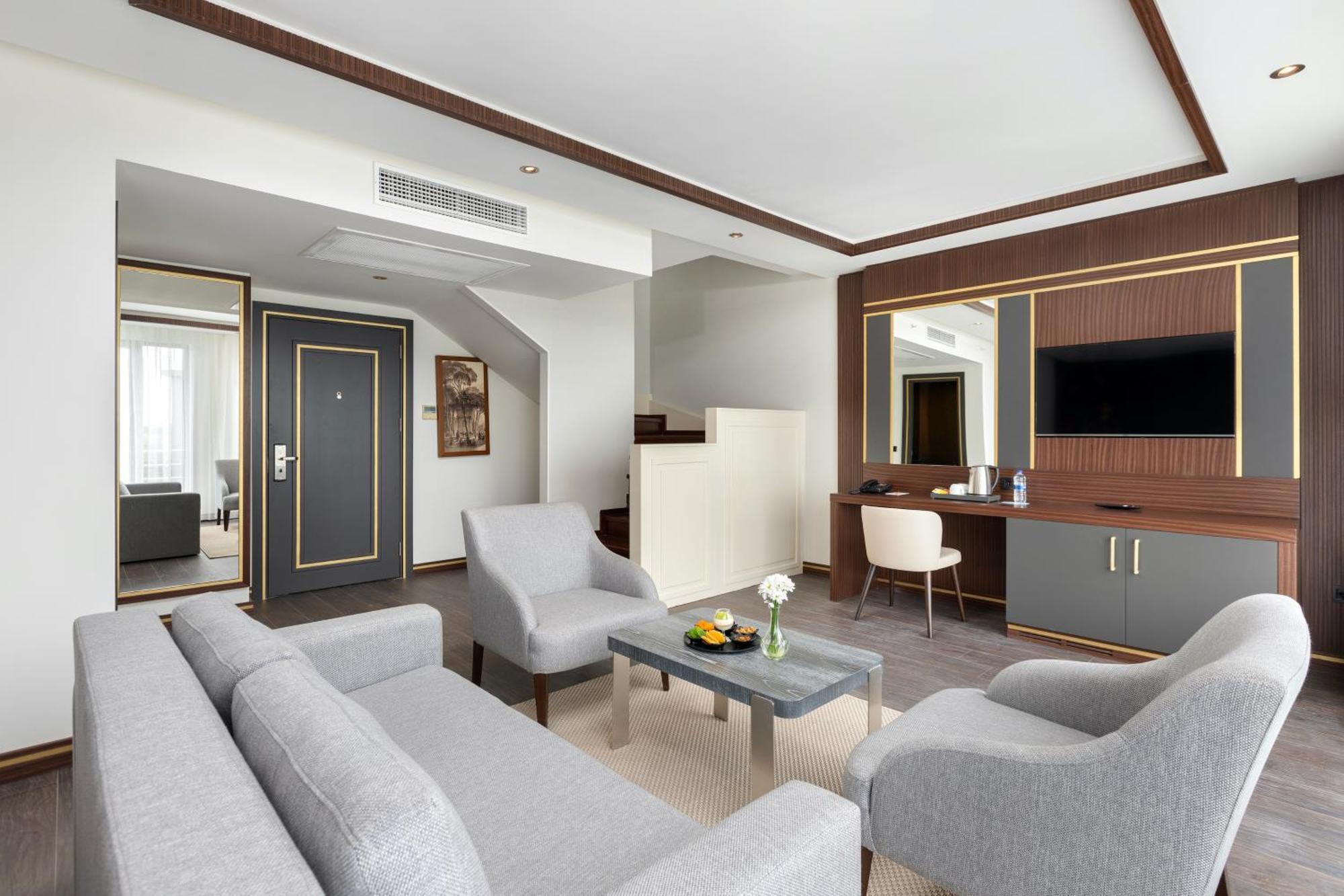 Premium Suite Room,1556570107:JPEG